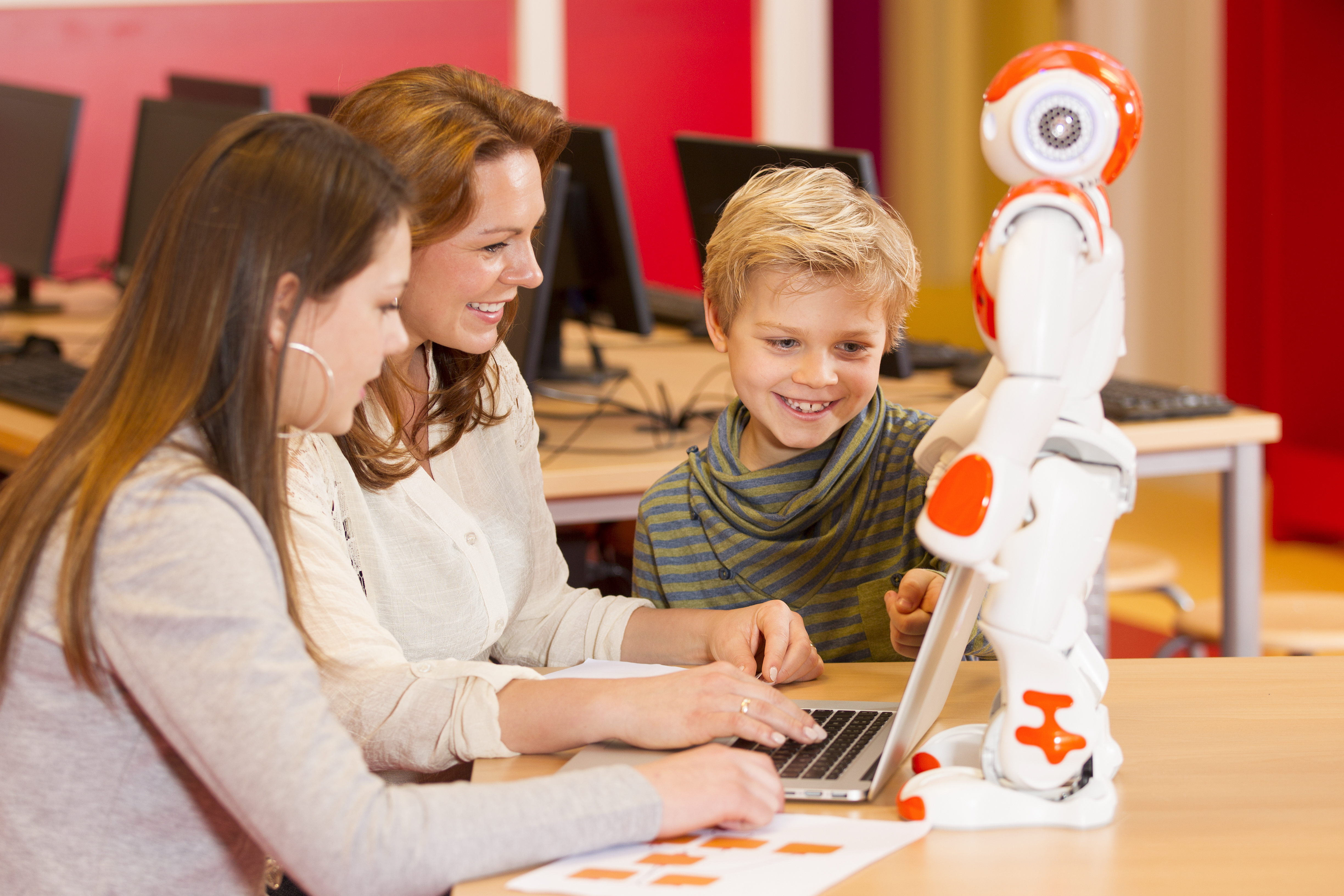‘Digital Dozen’ awarded funding to get young people into tech